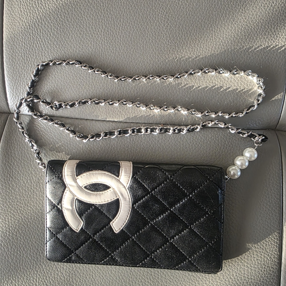 CHANEL Black Quilted Leather Wallet on Chain with White CC and Pearls